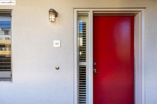 829-311 Oak St, Oakland, CA, 94607-4618 | Card Image