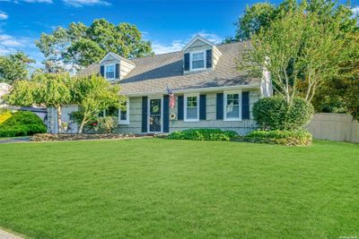 60 Taylor Street, House other with 4 bedrooms, 2 bathrooms and null parking in Port Jefferson Station NY | Image 3