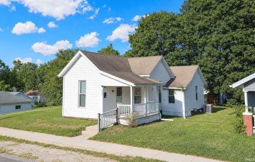 427 Park Ave, New Castle, IN, 47362-2831 | Card Image