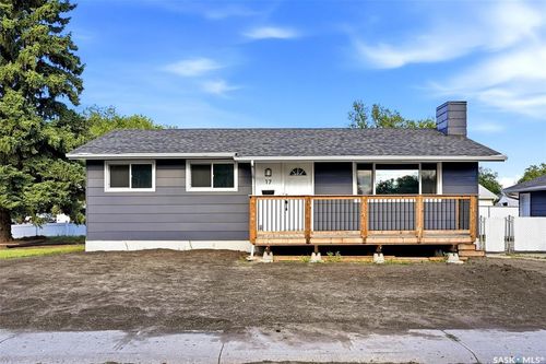17 Willowview Street, Regina, SK, S4R5K2 | Card Image