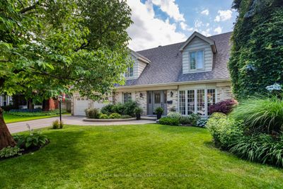 4173 Corrine Crt, House other with 4 bedrooms, 4 bathrooms and 6 parking in Burlington ON | Image 2