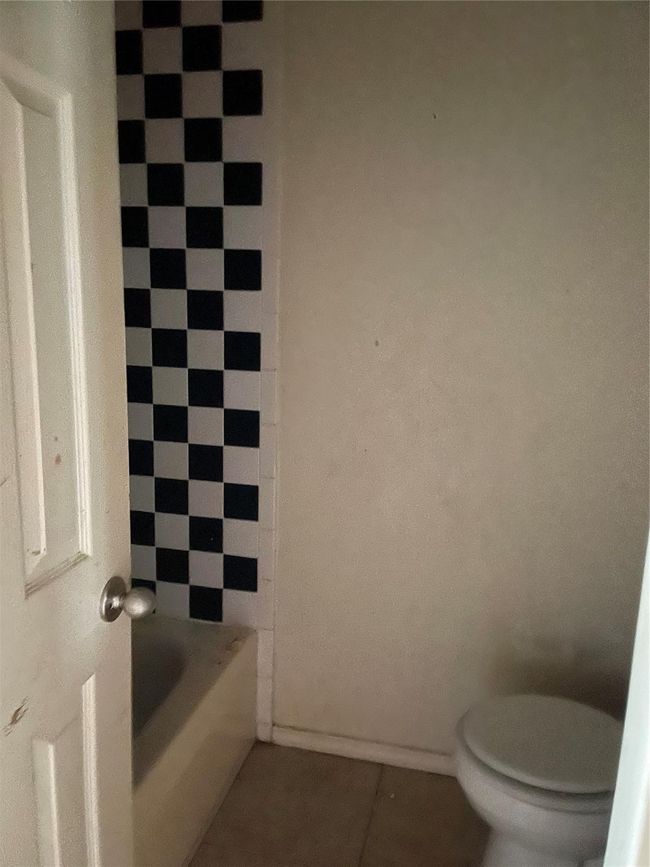 814 Deercrest St, House other with 3 bedrooms, 2 bathrooms and 1 parking in Channelview TX | Image 9