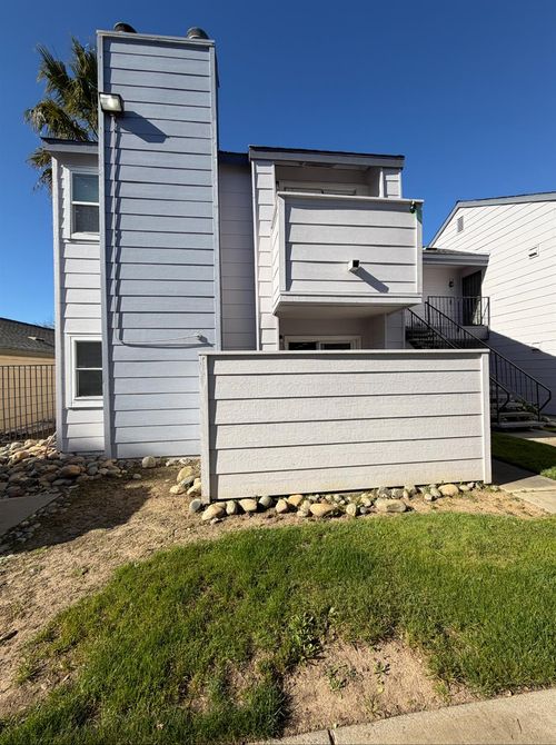 apt-68-8240 Center Pkwy, Sacramento, CA, 95823-5379 | Card Image