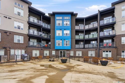120-5301 Universal Cres, Regina, SK, S4W0L2 | Card Image
