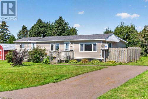 741 Starling St, Summerside, PE, C1N5A2 | Card Image
