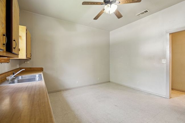 1000 E Brin St, House other with 2 bedrooms, 1 bathrooms and null parking in Terrell TX | Image 15