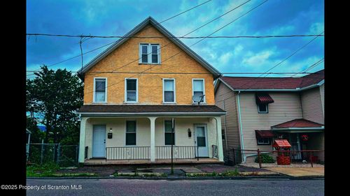 808 Eynon St, Scranton, PA, 18504-3510 | Card Image