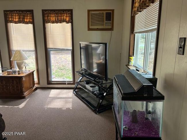 LIving Room | Image 11