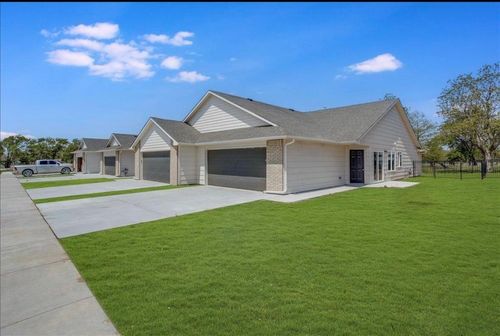 5422 N Sandkey St, Wichita, KS, 67204-2313 | Card Image