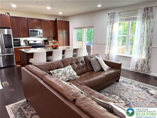 living space | Image 7