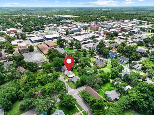 217 W 7th St, Bonham, TX, 75418-3607 | Card Image