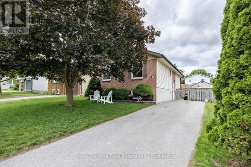 900 Stewart Drive, Peterborough (Ashburnham Ward 4), ON, K9J7R4 | Card Image