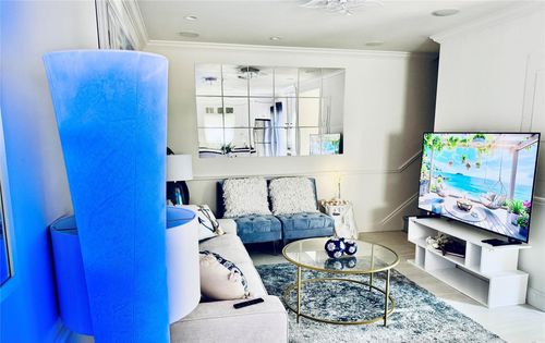 31f-1010 Ne 8th Ave, Delray Beach, FL, 33483-5850 | Card Image