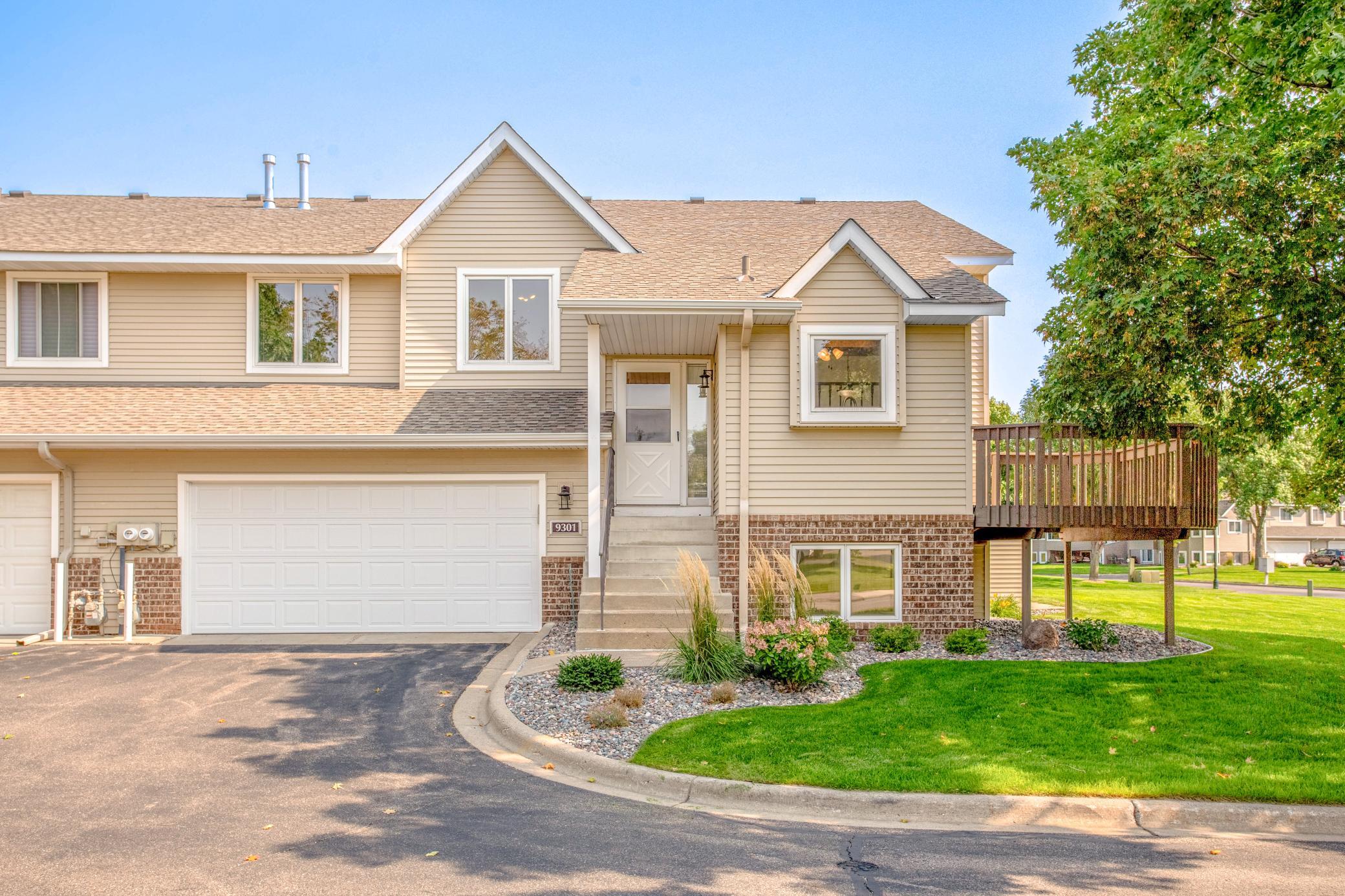 Loch Lomond Ln, Minneapolis, MN 55443