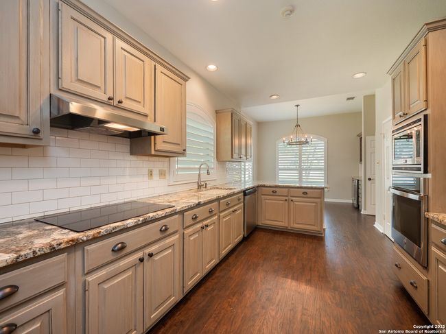 29602 Terra Vis, House other with 3 bedrooms, 2 bathrooms and null parking in Fair Oaks Ranch TX | Image 11