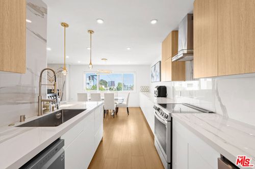 302-451 S Barrington Ave, Los Angeles, CA, 90049-6426 | Card Image