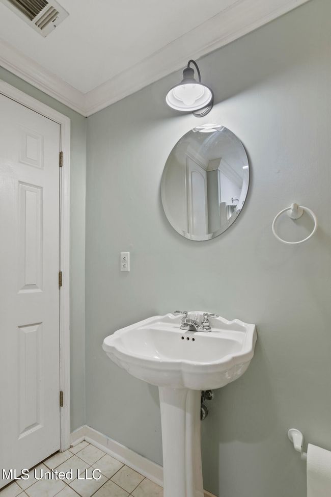 513 Windsor-30 | Image 30