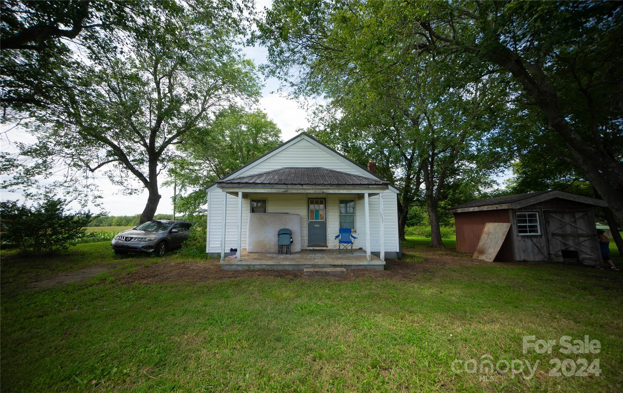 Eagle Mills Rd, Hamptonville, NC 27020