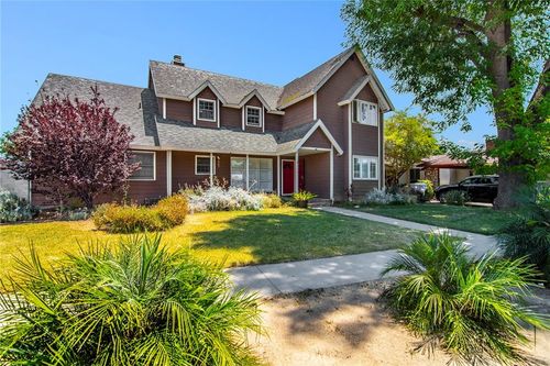 7514 Paso Robles Ave, Lake Balboa, CA, 91406-2638 | Card Image