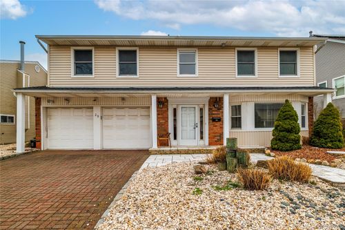 29 Donna Ln, Lido Beach, NY, 11561-5212 | Card Image