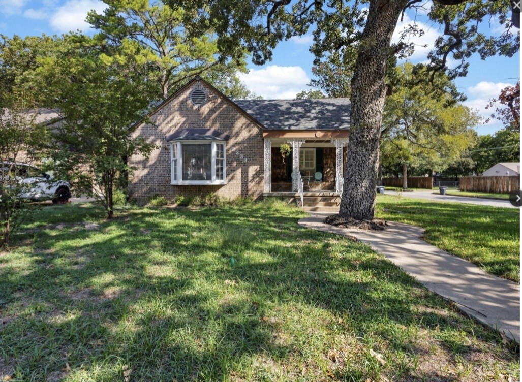 2233 Goldenrod Ave, For Sale in Fort Worth - eXp Realty
