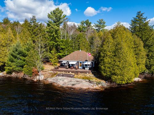 764 E Bear Lake Rd, Sprucedale, ON, P0A1Y0 | Card Image