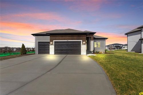 13472 W 177th St, Overland Park, KS, 66013-4538 | Card Image