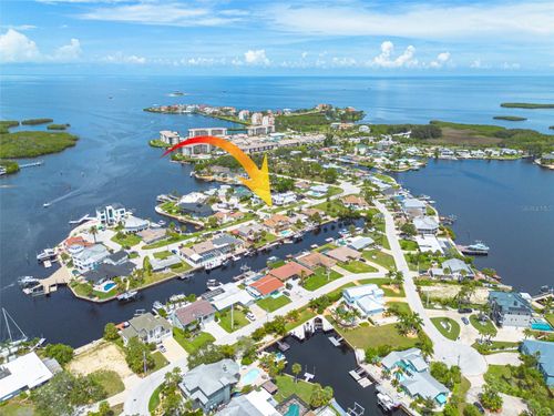 8100 Brighton Dr, PORT RICHEY, FL, 34668-6240 | Card Image