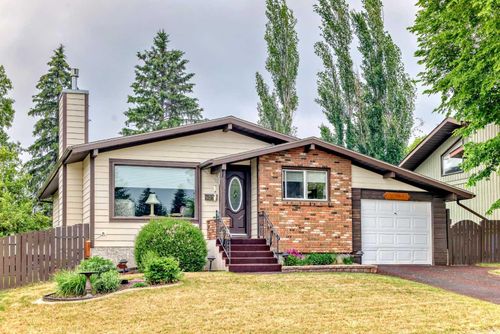 5232 40 Street, Innisfail, AB, T4G1G2 | Card Image
