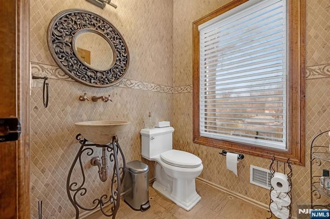 10 Fox Ter, House other with 6 bedrooms, 8 bathrooms and null parking in Cliffside Park NJ | Image 17