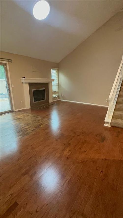 729 E 121st Ter, Kansas City, MO, 64146-1112 | Card Image