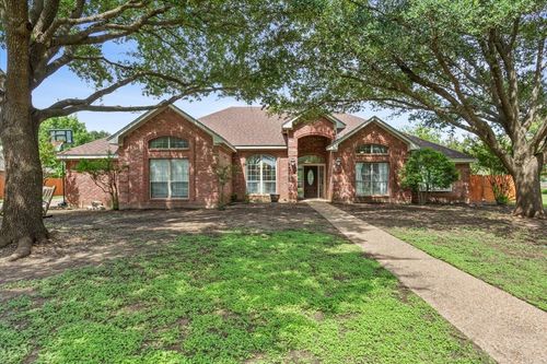 1102 Evening Sun Ln, Mcgregor, TX, 76657-9733 | Card Image