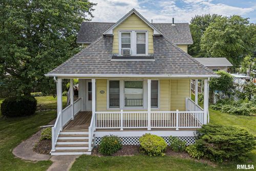 222 N 1st St, Long Grove, IA, 52756-9701 | Card Image