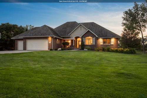 745 Monterey Trl, Dakota Dunes, SD, 57049-5363 | Card Image