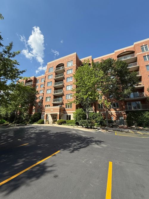 apt-408-370 S Western Ave, Des Plaines, IL, 60016-3466 | Card Image