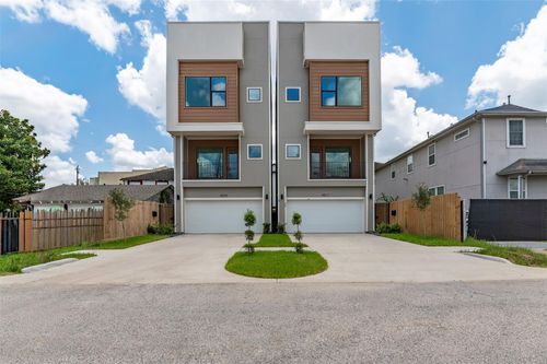 4511 Nolda St, Houston, TX, 77007-2330 | Card Image