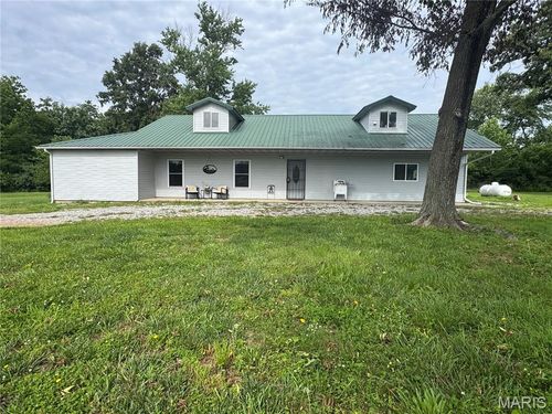 1669 Us Highway 45, Cisne, IL, 62823-7844 | Card Image