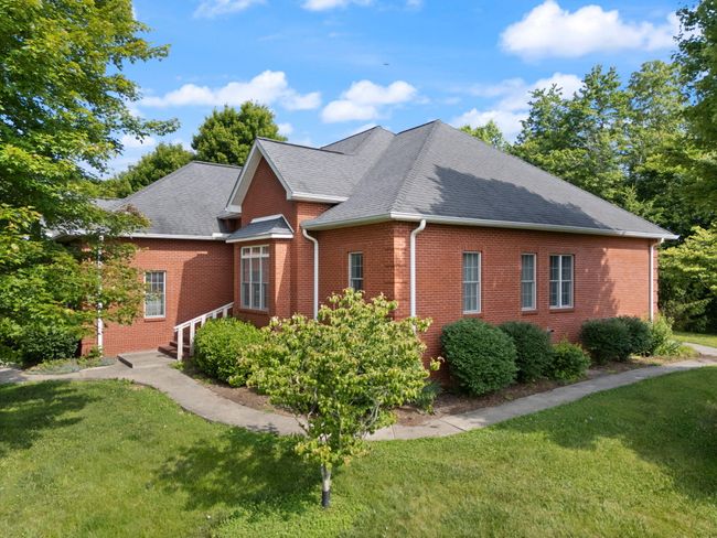 225 Hilltop Rd, Home with 3 bedrooms, 3 bathrooms and null parking in East Bernstadt KY | Image 66