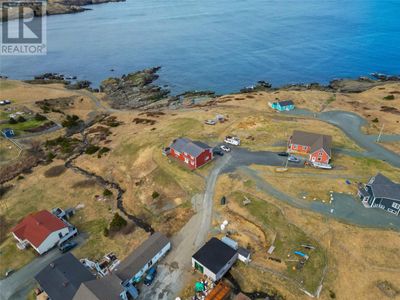 592B Main Rd, House other with 5 bedrooms, 2 bathrooms and null parking in Pouch Cove NL | Image 2