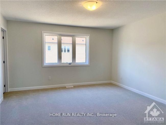 138 Maynooth Crt, House attached with 3 bedrooms, 4 bathrooms and 2 parking in Nepean ON | Image 11