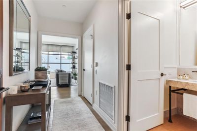 6D - 1001 Julia Street, Condo with 2 bedrooms, 2 bathrooms and null parking in New Orleans LA | Image 3