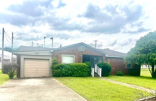 613 N Broad St, Tuscumbia, AL, 35674-2001 | Card Image