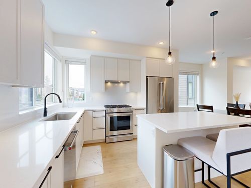 56-19897 75a Ave, Langley, BC, V2Y3S2 | Card Image