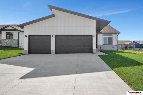 1621 W Trout Drive, Lincoln, NE, 68521 | Card Image