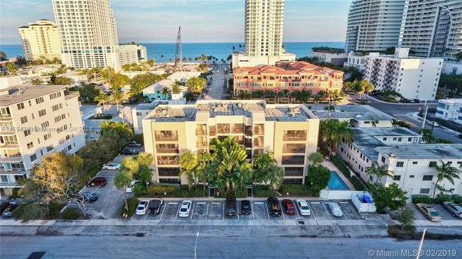 APT-503 - 520 Orton Ave, Condo with 2 bedrooms, 2 bathrooms and null parking in Fort Lauderdale FL | Image 6