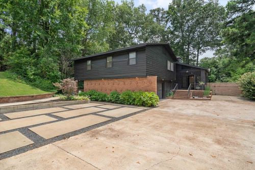 5657 Walnut Grove Rd, Memphis, TN, 38120-2029 | Card Image