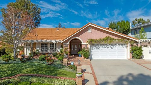 11431 Porter Valley Dr, Porter Ranch, CA, 91326-1707 | Card Image