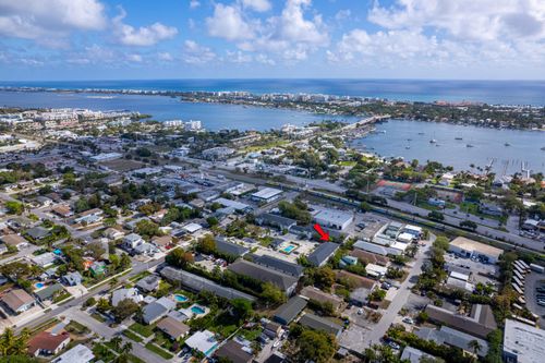 11-324 W Pine St, Lantana, FL, 33462-3170 | Card Image