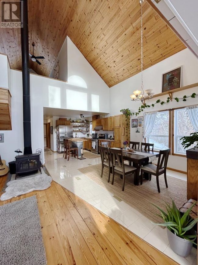 221 Nickel Lake Shores Rd, Home with 3 bedrooms, 2 bathrooms and null parking in Fort Frances ON | Image 11