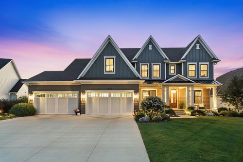 5880 Prestwick Ct, Shorewood, MN, 55331-4409 | Card Image